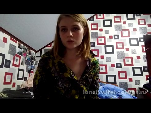 ❤️ Mladá blonďatá studentka z Ruska má ráda větší péra. Porno video u nás ☑